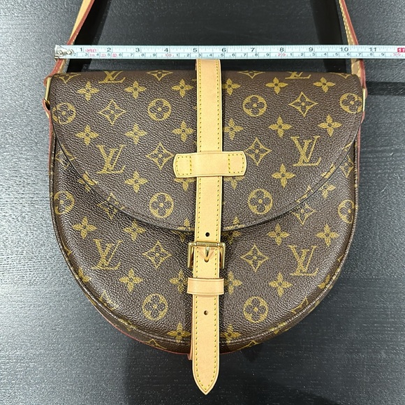 Louis Vuitton Monogram Chantilly Crossbody Bag - Picture 11 of 13